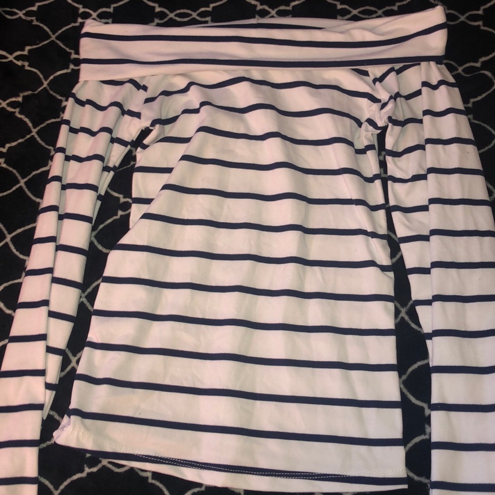 long sleeve off the shoulder tee